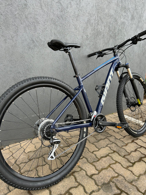 Giant Talon - Medium - biket.co.za