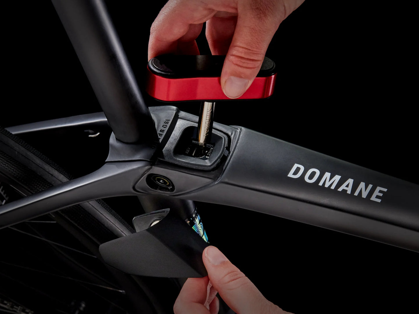 2024 Trek Domane SLR 7 Gen 4 - Deep Smoke - biket.co.za