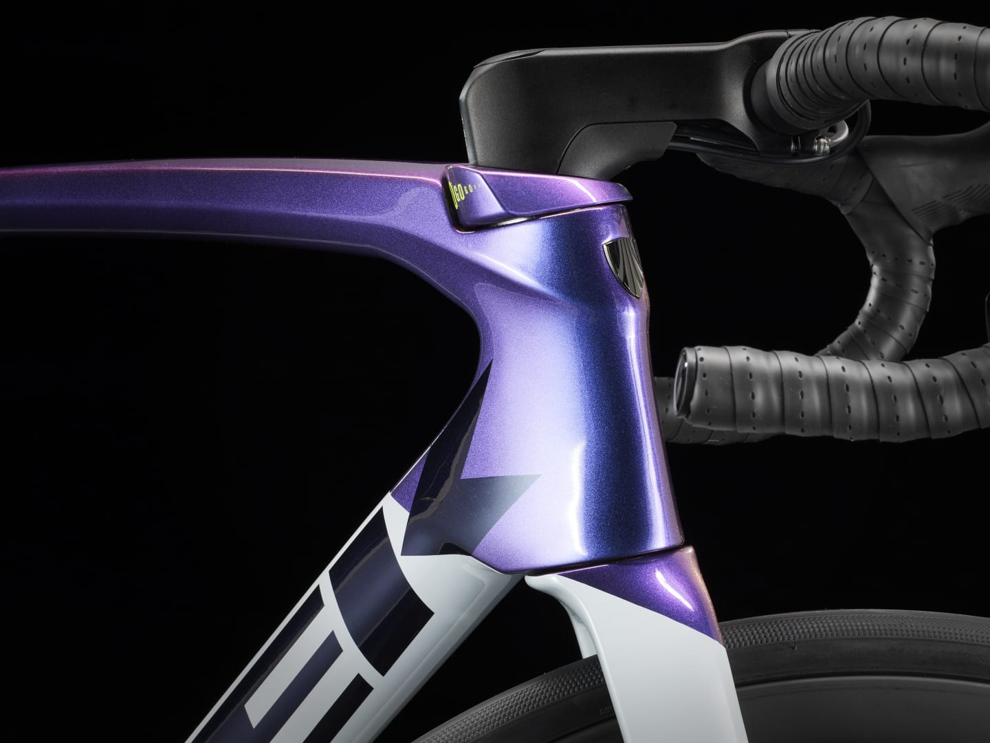 2024 Trek Émonda SL 6 - Plasma Pearl Grey/Purple Flip - biket.co.za