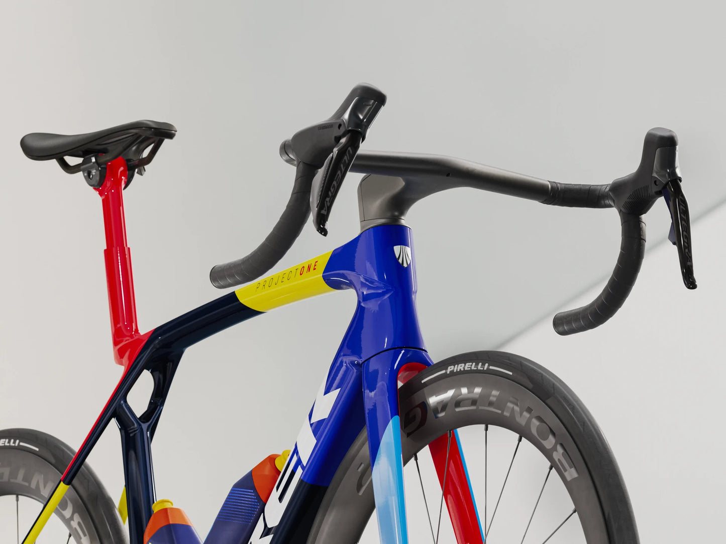 2025 Madone SLR 7 Gen 8 - biket.co.za