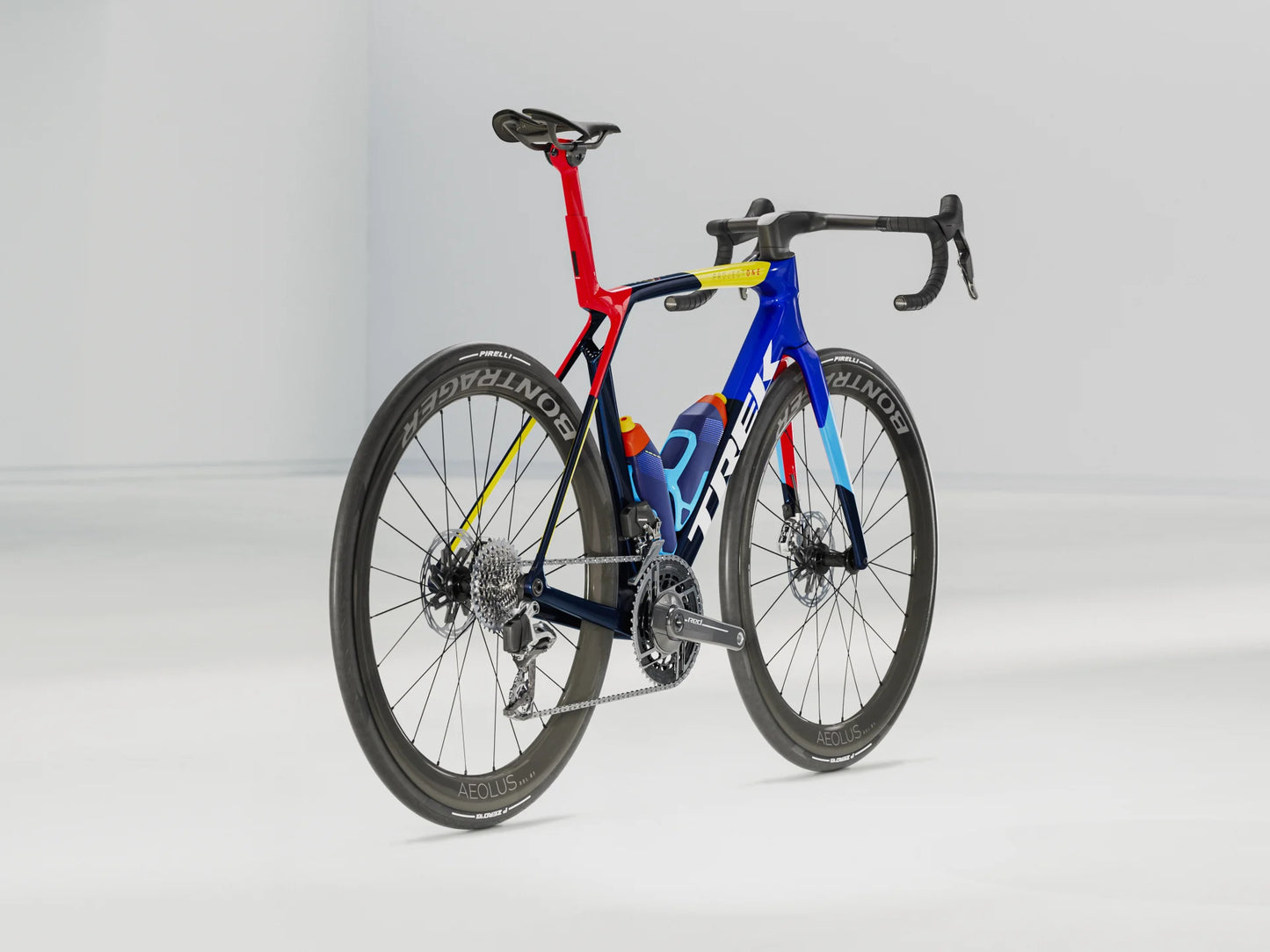 2025 Trek Madone SLR 9 AXS Gen 8 - biket.co.za