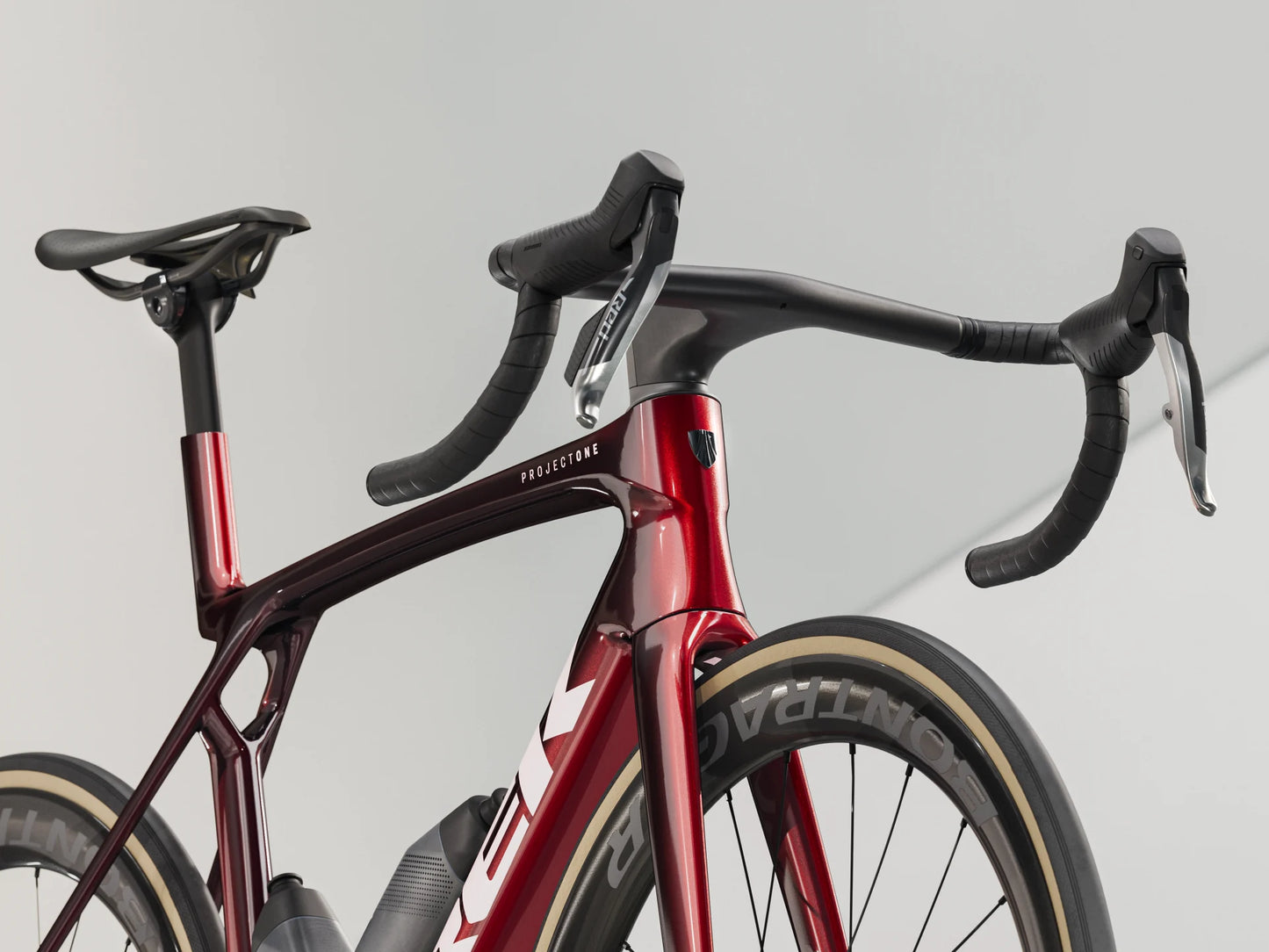 2025 Trek Madone SLR 9 AXS Gen 8 - biket.co.za