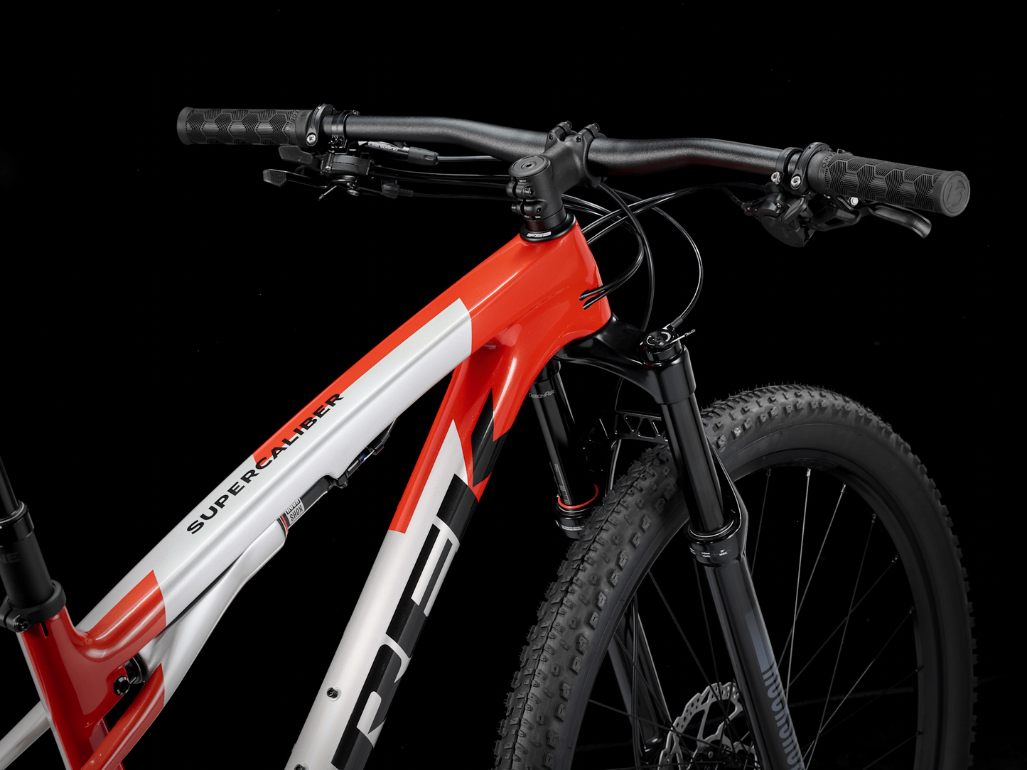 2025 Trek Supercaliber SL 9.6 Gen 2 - Lunar Silver/Lava Red - biket.co.za