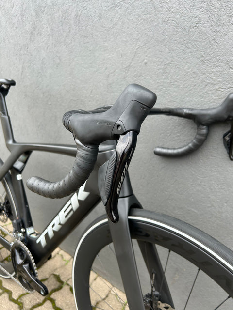 2023 Trek Madone SLR 6 - Gen 7 - Deep Smoke 54cm