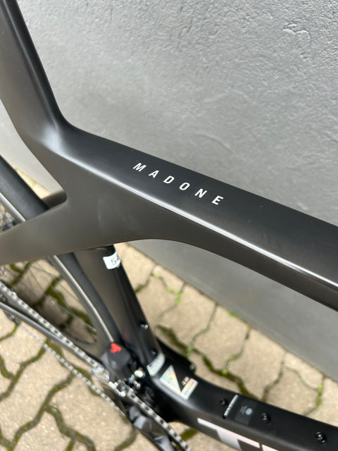 2023 Trek Madone SLR 6 - Gen 7 - Deep Smoke 54cm