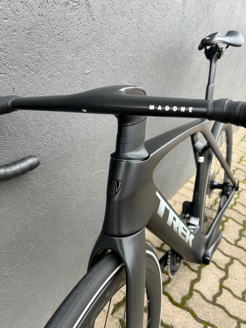 2023 Trek Madone SLR 6 - Gen 7 - Deep Smoke 54cm