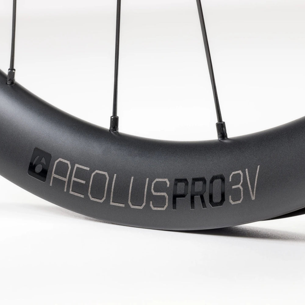 
                  
                    Bontrager Aeolus Pro 3V TLR Disc Road Wheel - biket.co.za
                  
                