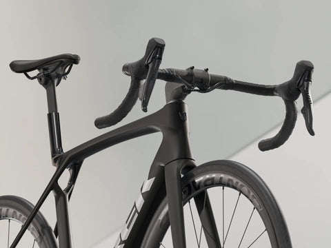 2025 Trek Madone SL 6 AXS Gen 8 - Matte Dark Web