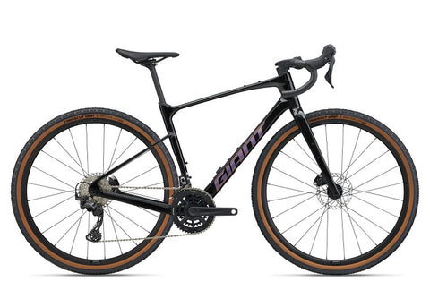 2025 Giant Revolt Advanced 2- Carbon