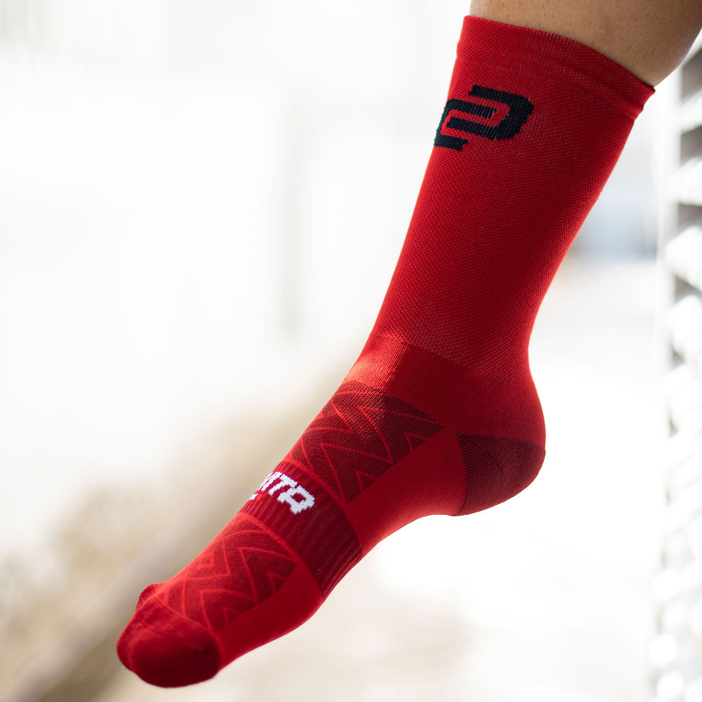 Ciovita Crew Cycling Socks- Crimson - biket.co.za