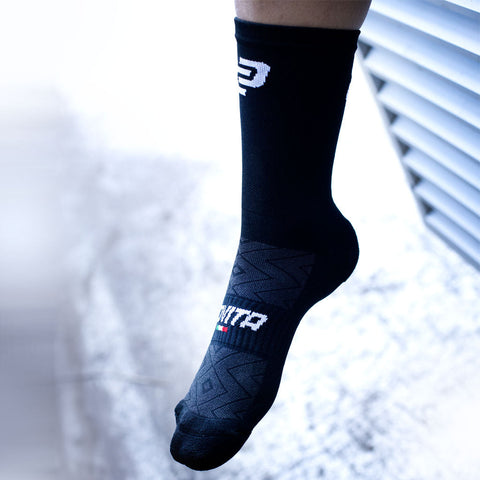 Ciovita Crew Cycling Socks (Black) - biket.co.za