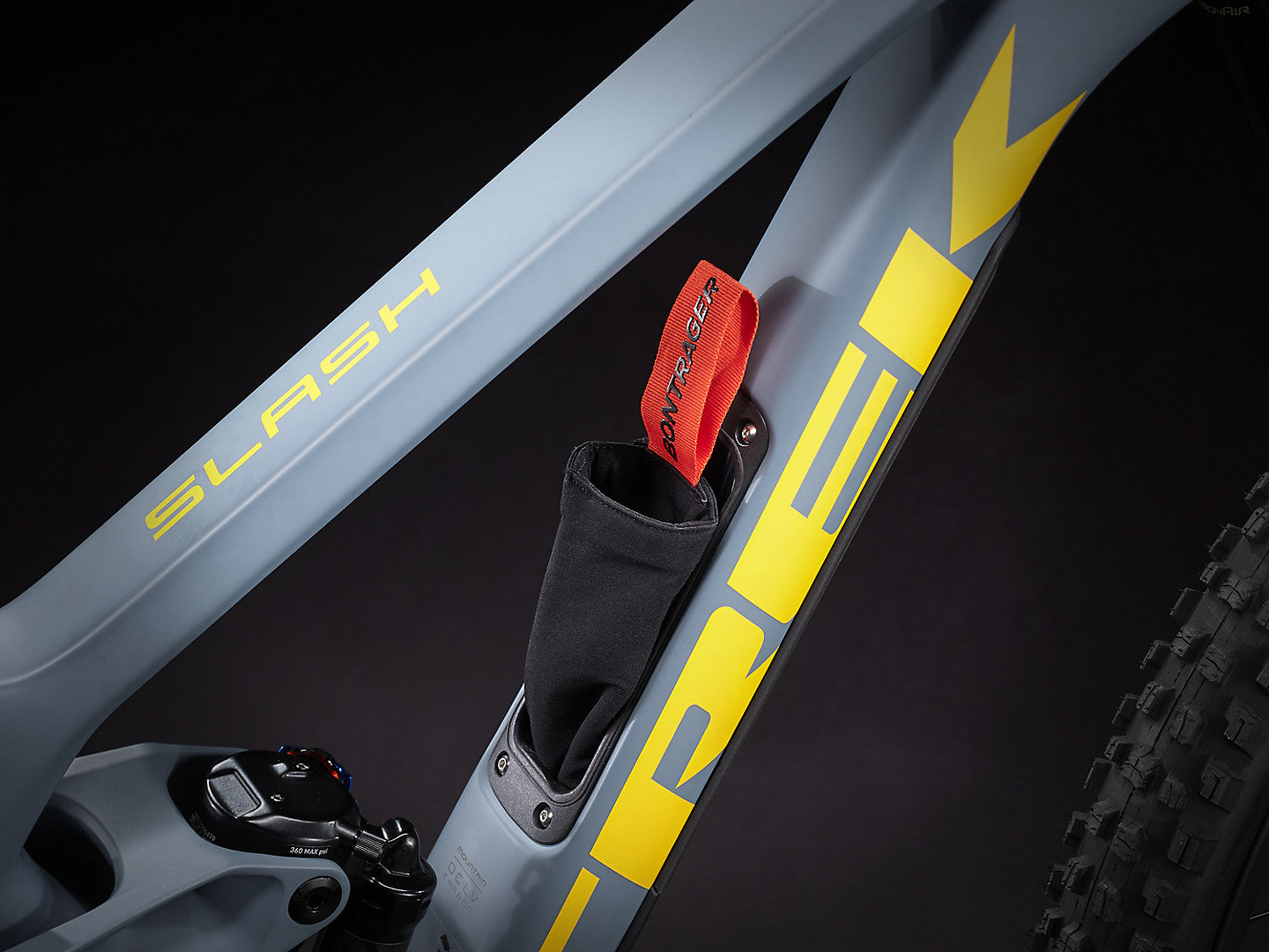 2022 Trek Slash 9.8 XT - Matte Battleship Blue - biket.co.za