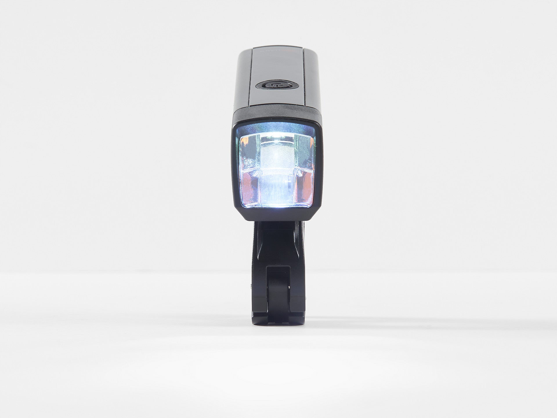 TREK Bontrager Commuter Pro RT フロントライト Trek Commuter Pro RT Front Bike Light – biket.co.za